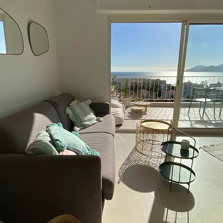 Apartment Vue A Couper Le Souffle - Nouveau Entierement Renove