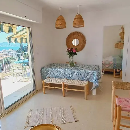 Vue A Couper Le Souffle - Nouveau Entierement Renove Apartment *