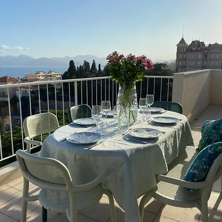 Apartment Vue A Couper Le Souffle - Nouveau Entierement Renove
