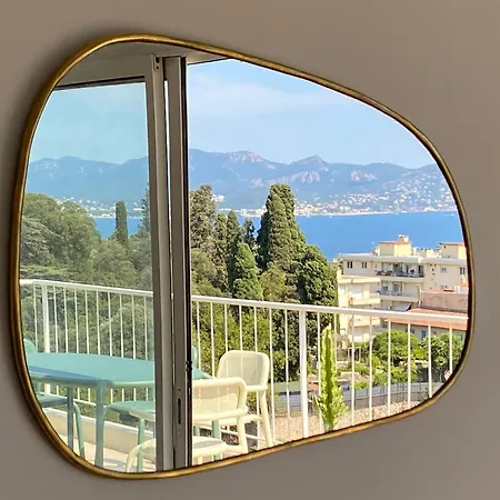 Vue A Couper Le Souffle - Nouveau Entierement Renove Apartment